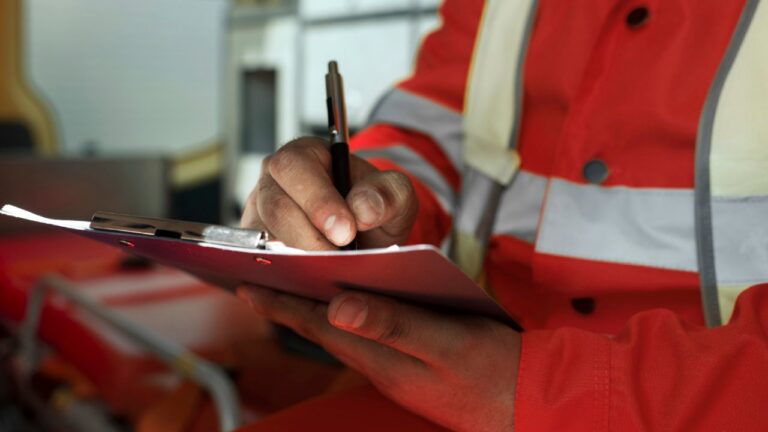 As normas que regem a instalação de sistemas de incêndio no Brasil - EICE Service